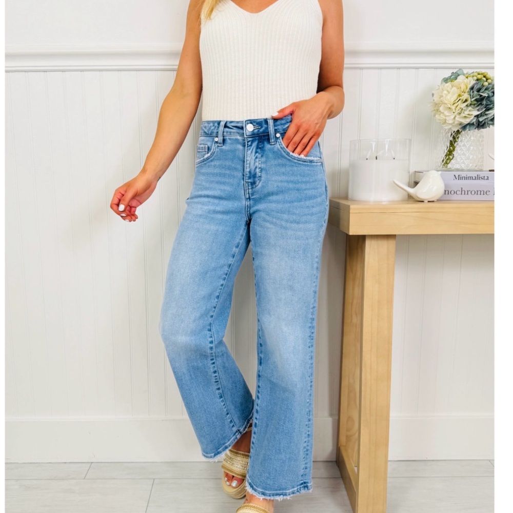 Judy Blue Light Blue Ankle Straight Jeans